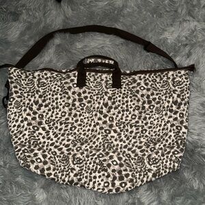Large overnight bag leopard print